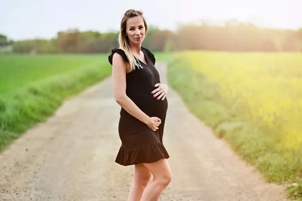 Kismama fotó 18 – Lilla Popovics fotós Pest megye